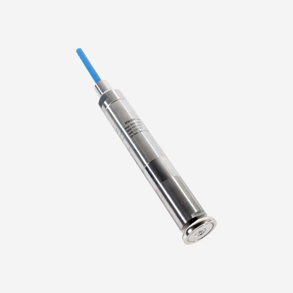 Transmetteur de niveau immergeable pour les applications en pétrolières et chimiques